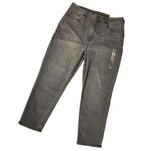 American Eagle Curvy Mom Jean Size 12 Short High Rise